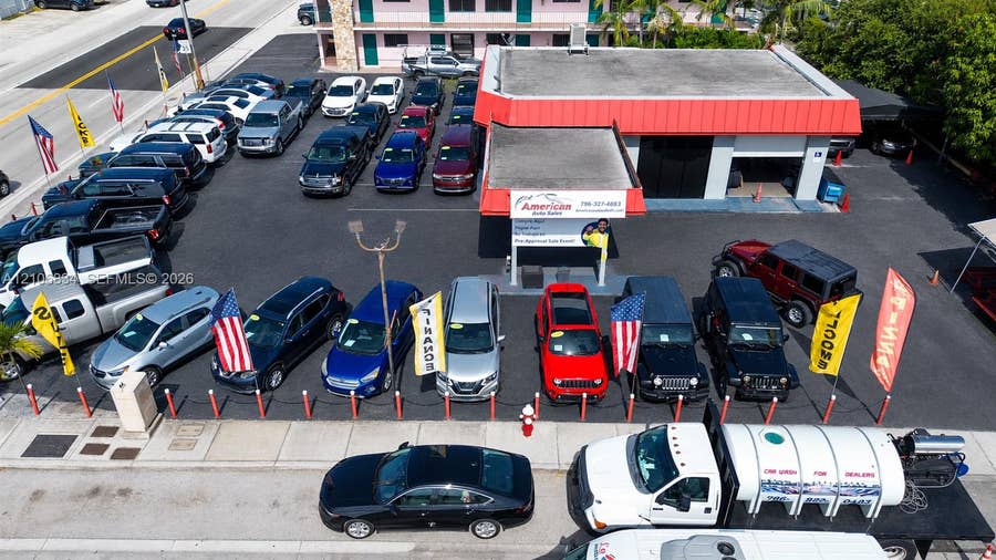 Property photo for 900 Palm Avenue, Hialeah, FL