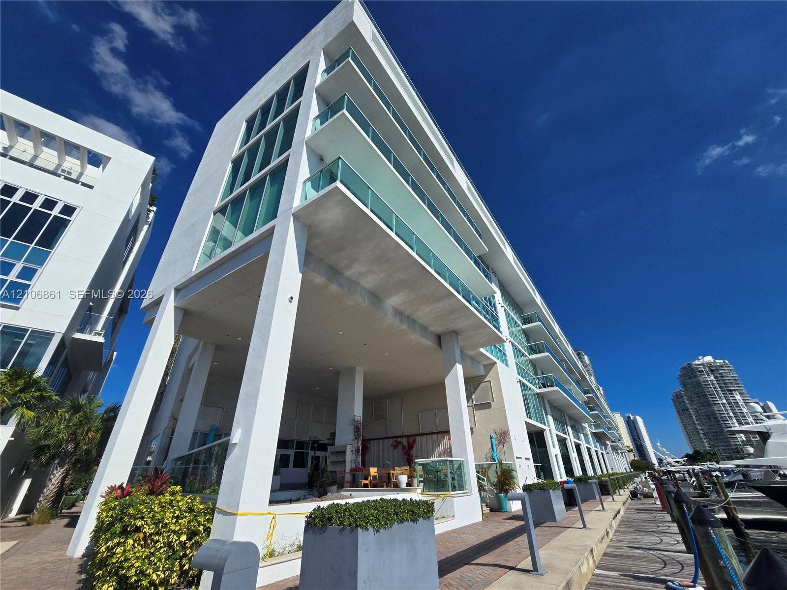 400 Sunny Isles Boulevard, #1519, Sunny Isles Beach, FL 33160 RESTAURANT