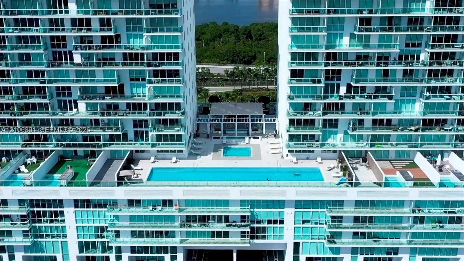 400 Sunny Isles Boulevard, #1519, Sunny Isles Beach, FL 33160 Pool