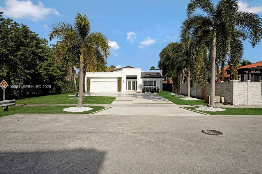 Property photo for 885 SW 144th Avenue, Miami, FL