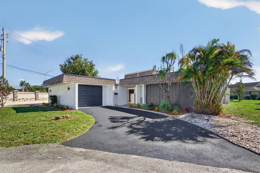 Property photo for 5508 Guava Circle, Tamarac, FL