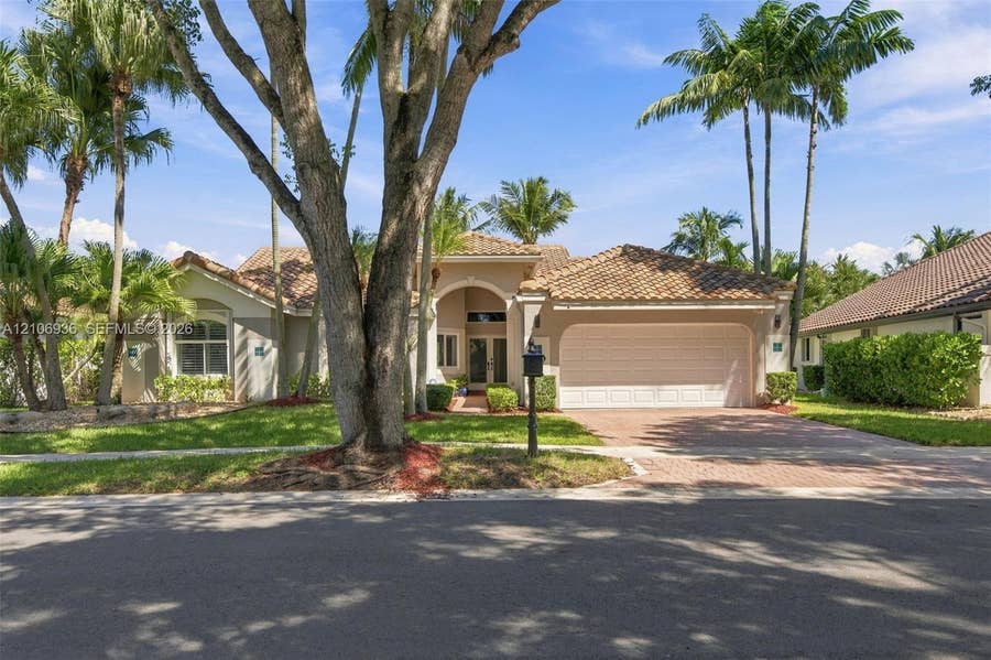Property photo for 809 Heron Road, Weston, FL