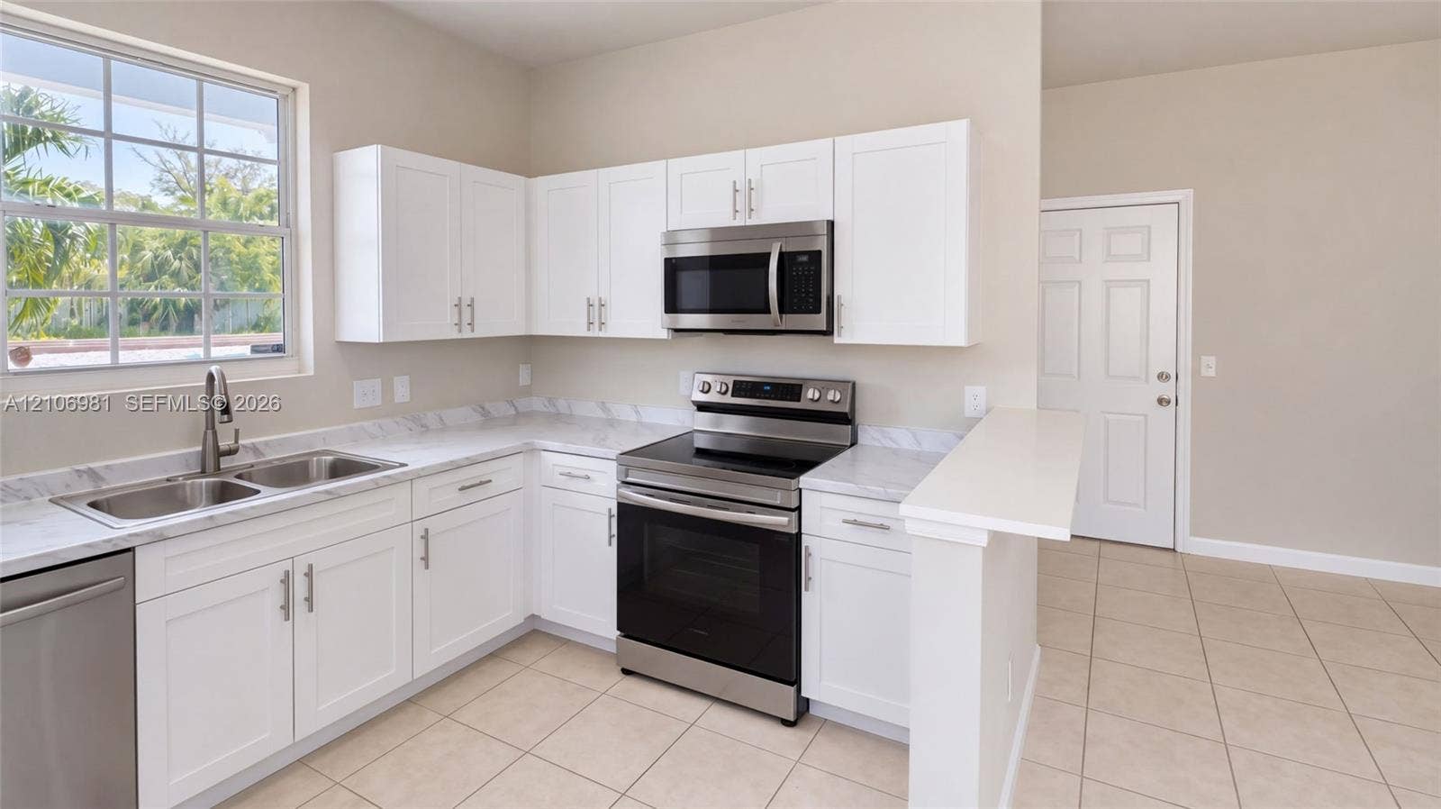 1295 N Railroad Avenue, Boynton Beach, FL 33435 Photo 3