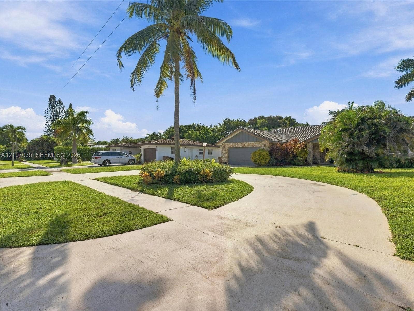1006 SE 6th Street, Deerfield Beach, FL 33441 Photo 3