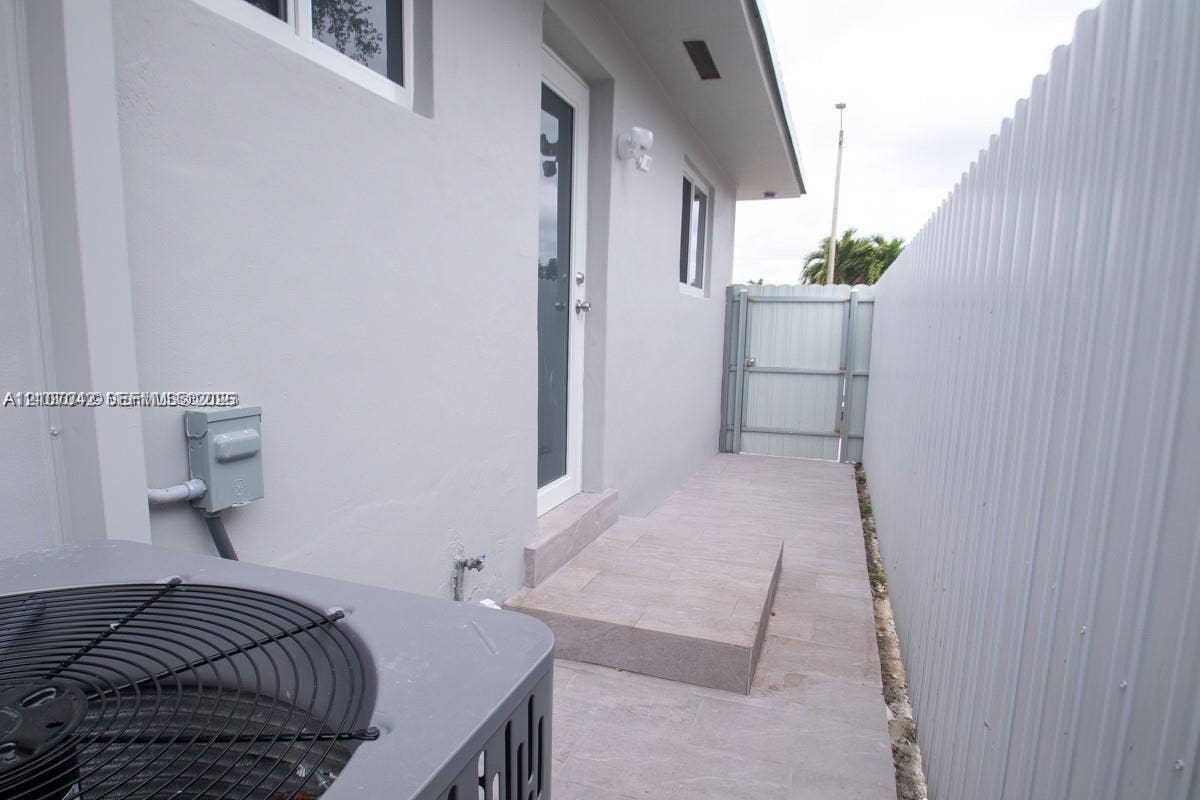 233-b NW 53rd Avenue, #1, Miami, Miami, FL 33126 Photo 14