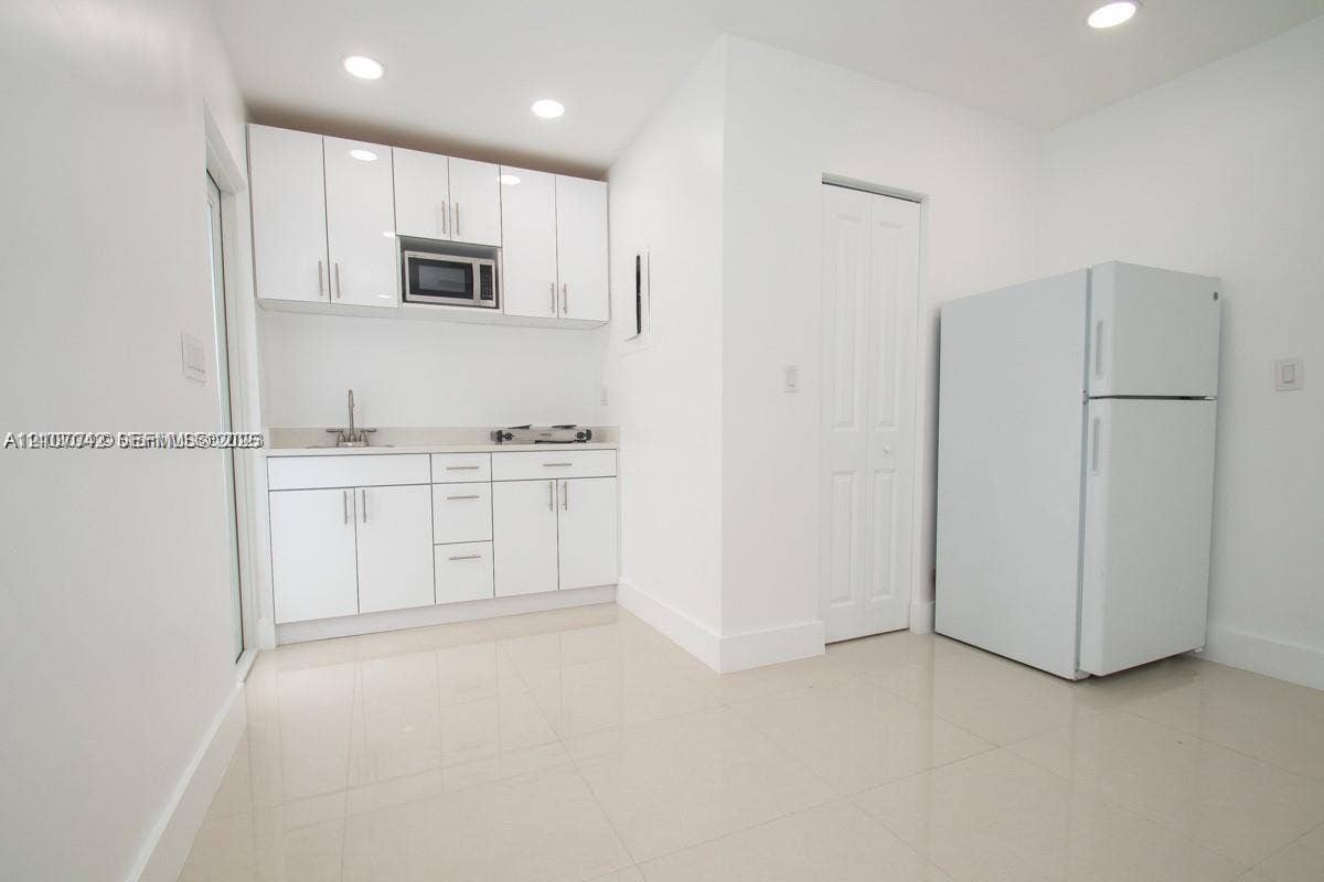 233-b NW 53rd Avenue, #1, Miami, Miami, FL 33126 Photo 8