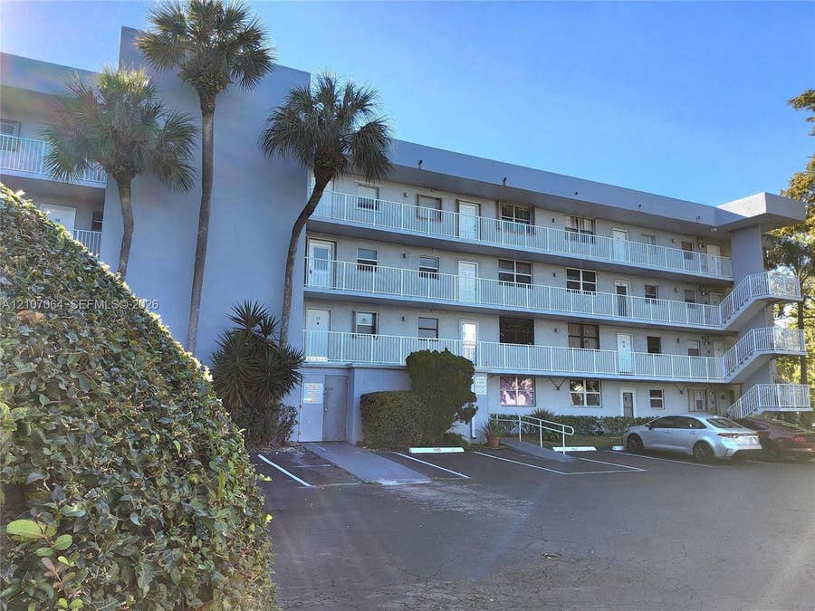 Property photo for 119 Royal Park Drive, #3G, Oakland Park, FL