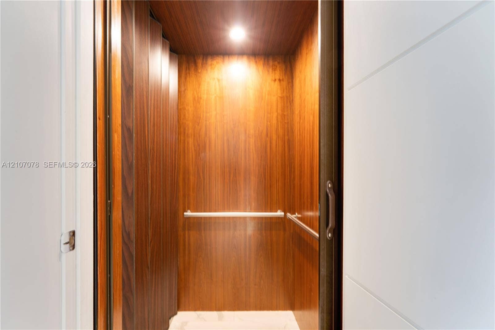 259 Shore Court, Lauderdale By The Sea, FL 33308 Elevator in unit