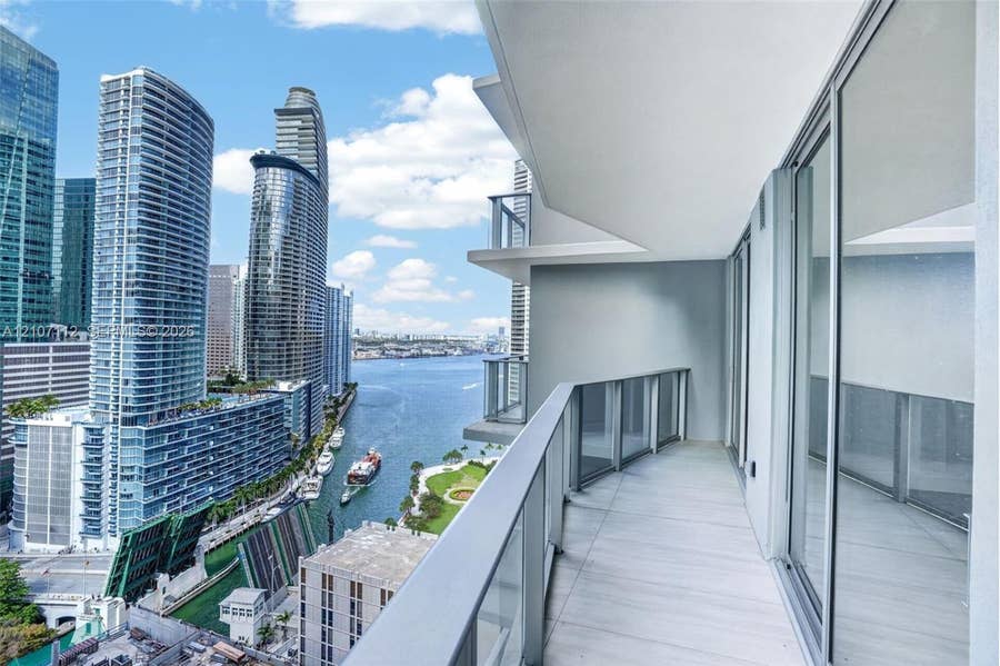 Property photo for 77 SE 5th Street, #2705, Miami, FL