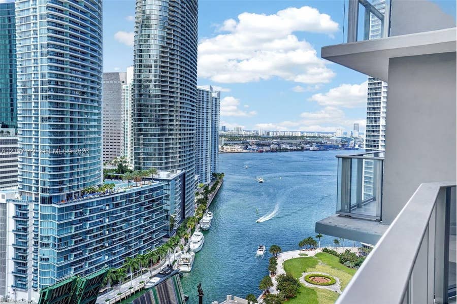 Property photo for 77 SE 5th Street, #2705, Miami, FL