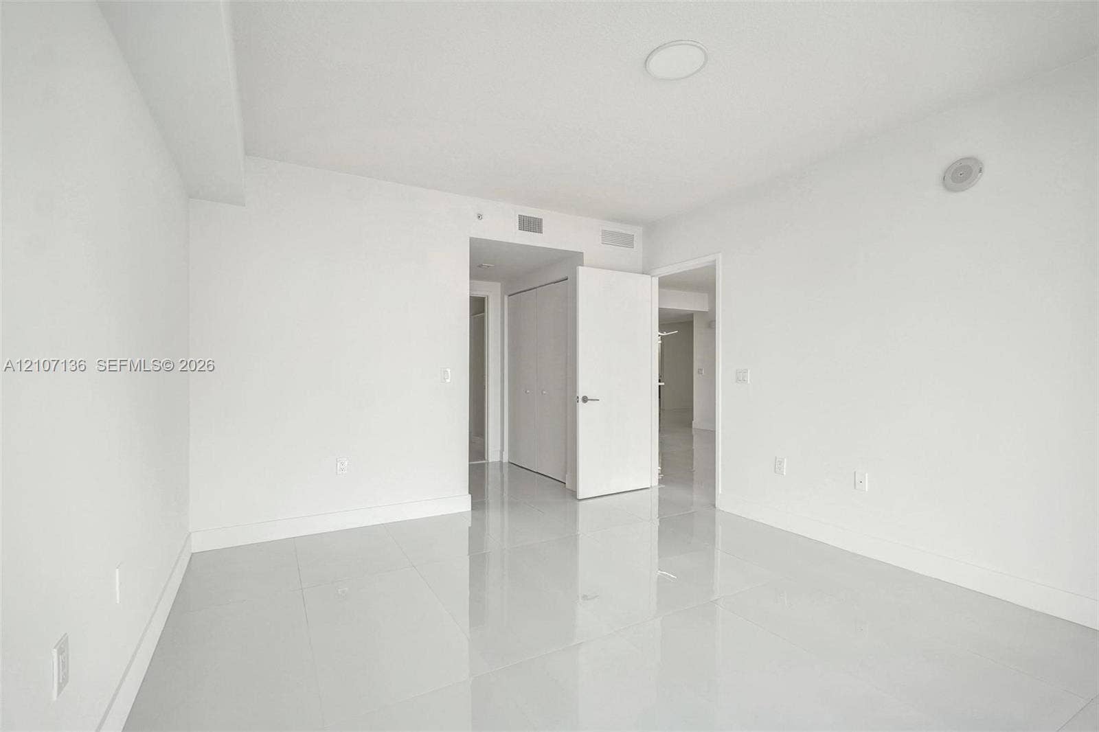330 Sunny Isles Boulevard, #5-805, Sunny Isles Beach, Sunny Isles Beach, FL 33160 Photo 43