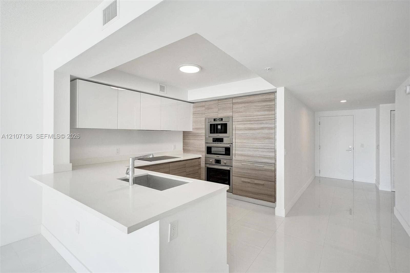 330 Sunny Isles Boulevard, #5-805, Sunny Isles Beach, Sunny Isles Beach, FL 33160 Photo 18
