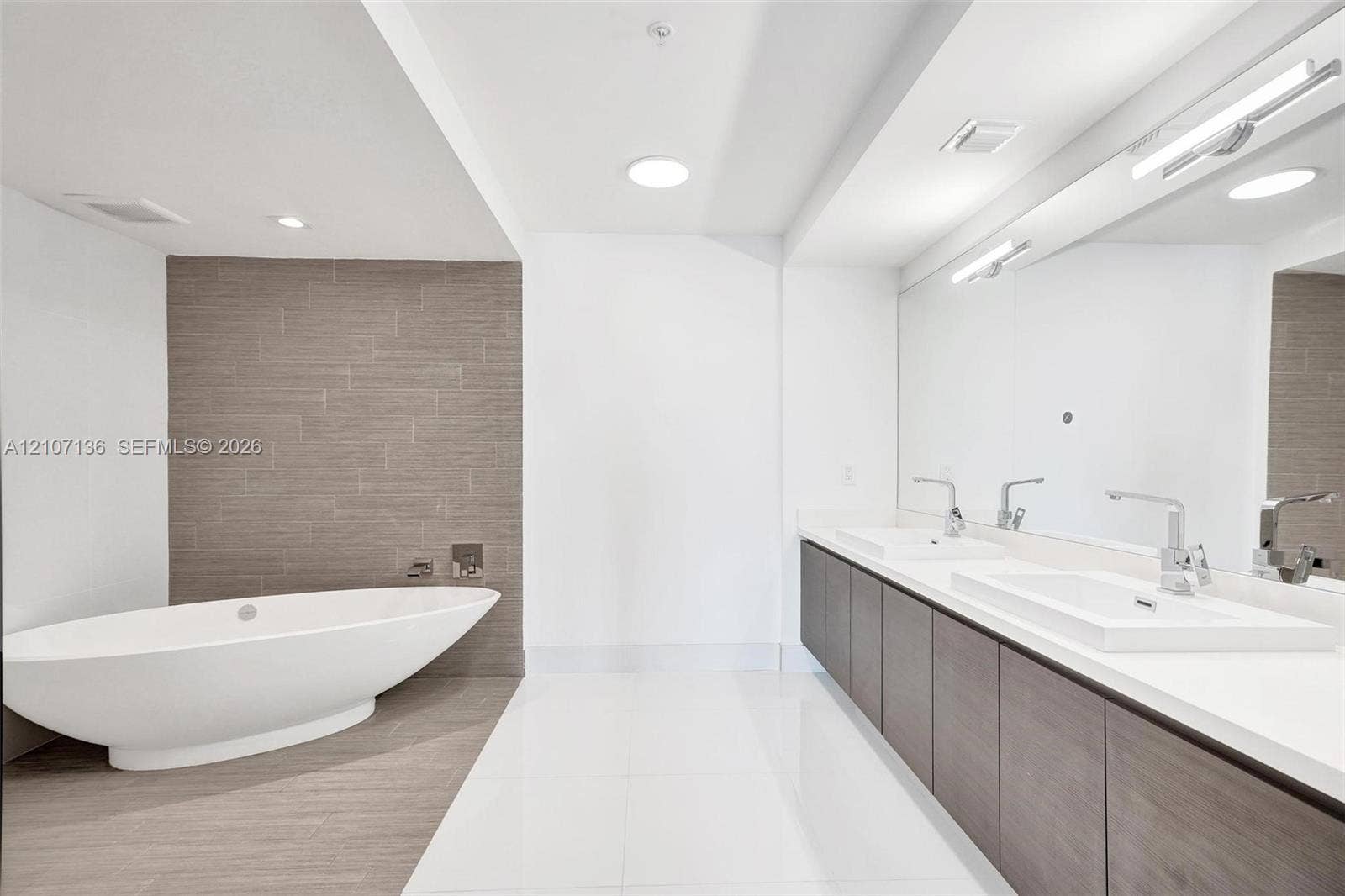 330 Sunny Isles Boulevard, #5-805, Sunny Isles Beach, Sunny Isles Beach, FL 33160 Photo 50