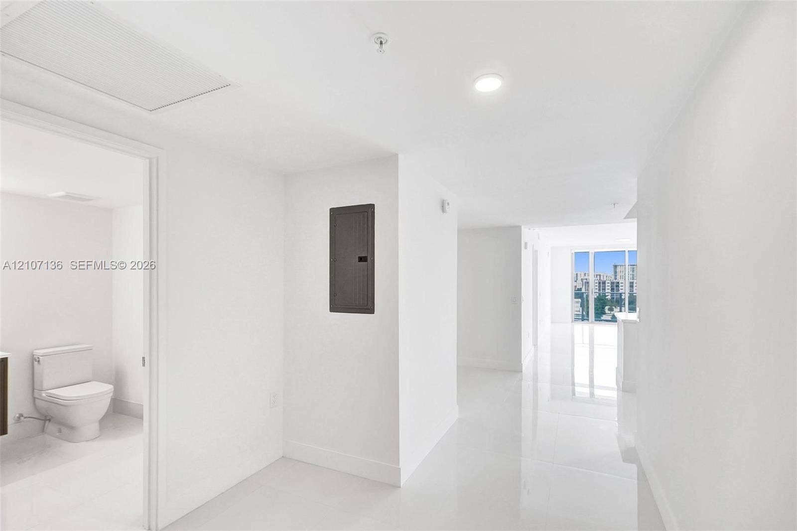 330 Sunny Isles Boulevard, #5-805, Sunny Isles Beach, Sunny Isles Beach, FL 33160 Photo 4