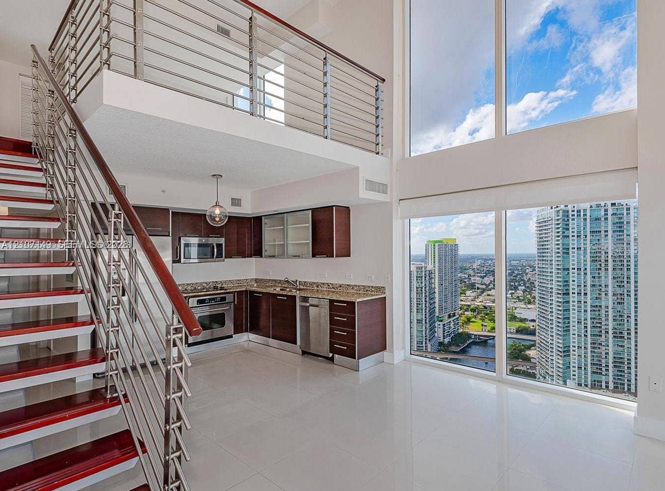 41 SE 5th Street, #2417, Miami, FL 33131 Photo 2