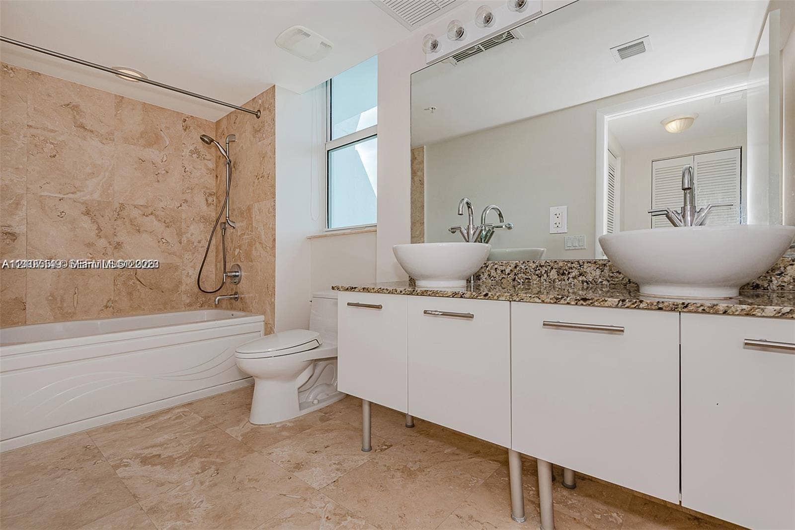 41 SE 5th Street, #2417, Miami, FL 33131 Photo 16