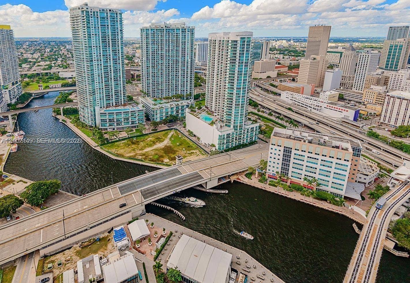 41 SE 5th Street, #2417, Miami, FL 33131 Photo 33
