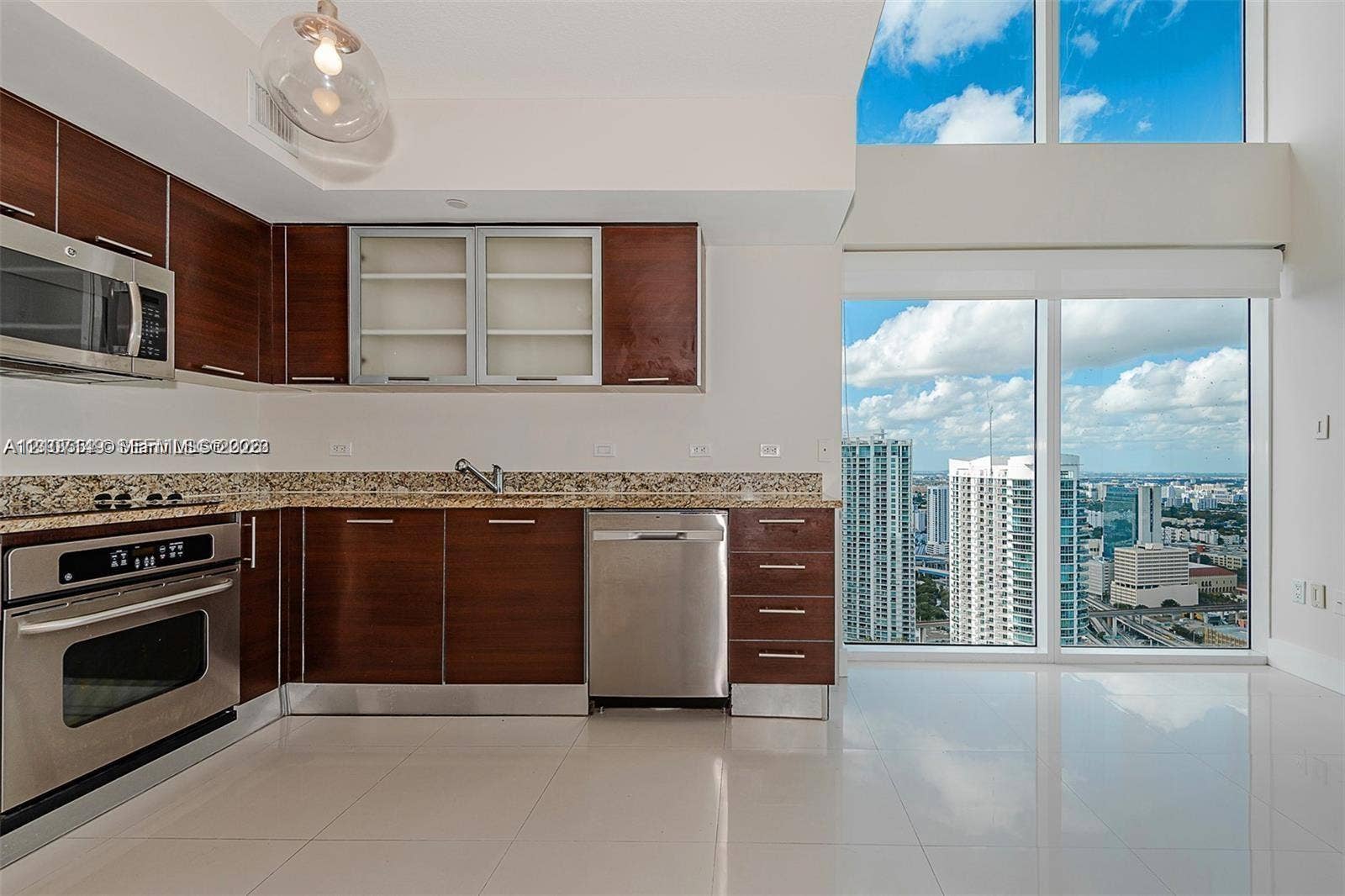 41 SE 5th Street, #2417, Miami, FL 33131 Photo 5