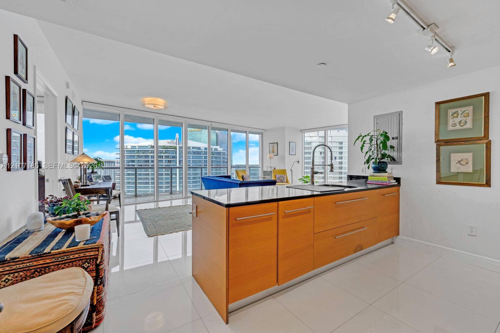 465 Brickell Avenue, #5002, Miami, FL 33131 Photo 7