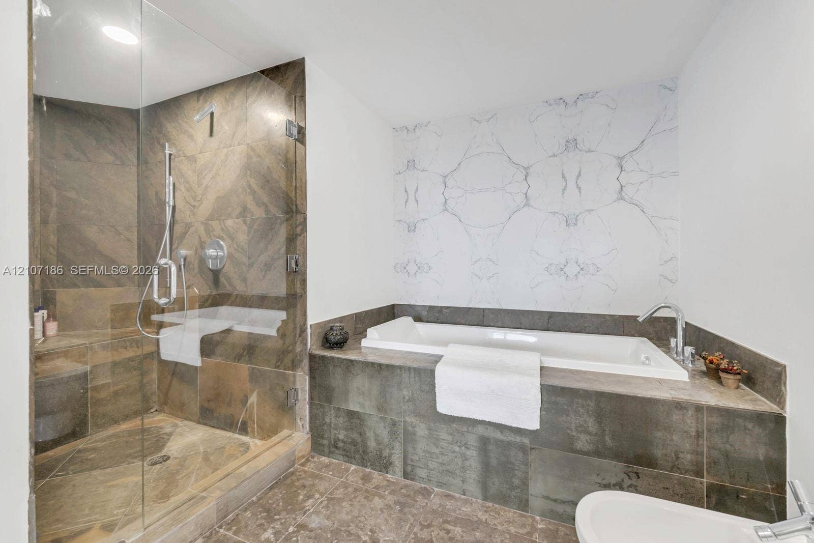 465 Brickell Avenue, #5002, Miami, FL 33131 Photo 5