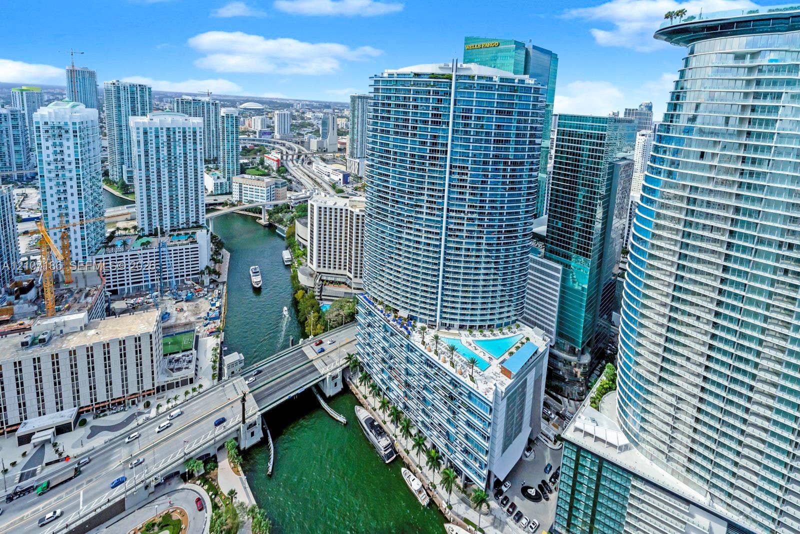 465 Brickell Avenue, #5002, Miami, FL 33131 Photo 27