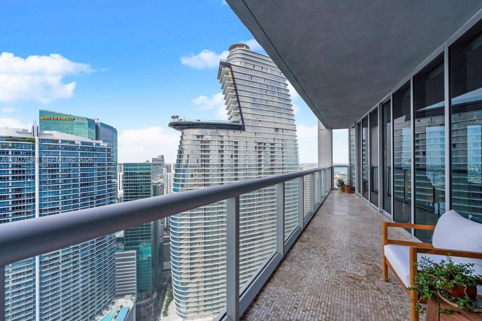 465 Brickell Avenue, #5002, Miami, FL 33131 Photo 30