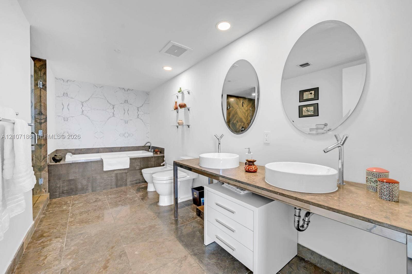 465 Brickell Avenue, #5002, Miami, FL 33131 Photo 4