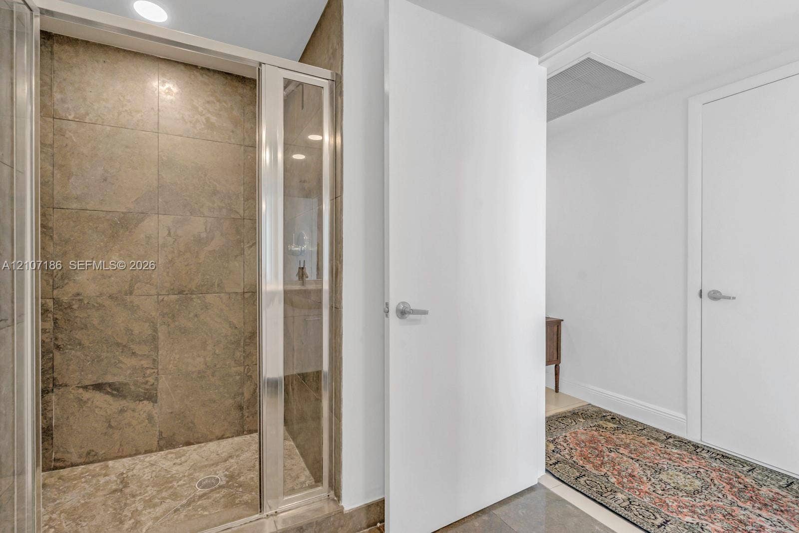 465 Brickell Avenue, #5002, Miami, FL 33131 Photo 16