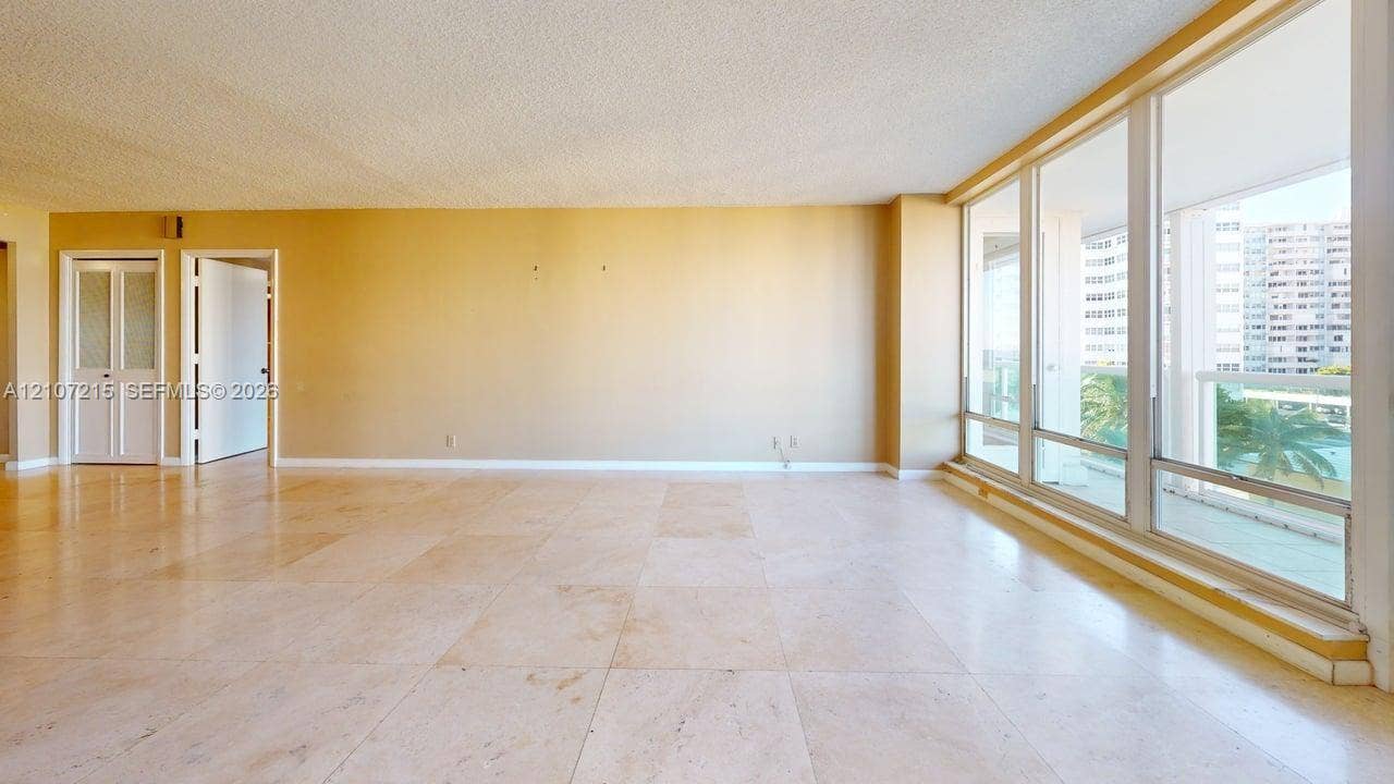 2100 S Ocean Lane, #303, Fort Lauderdale, FL 33316 living room
