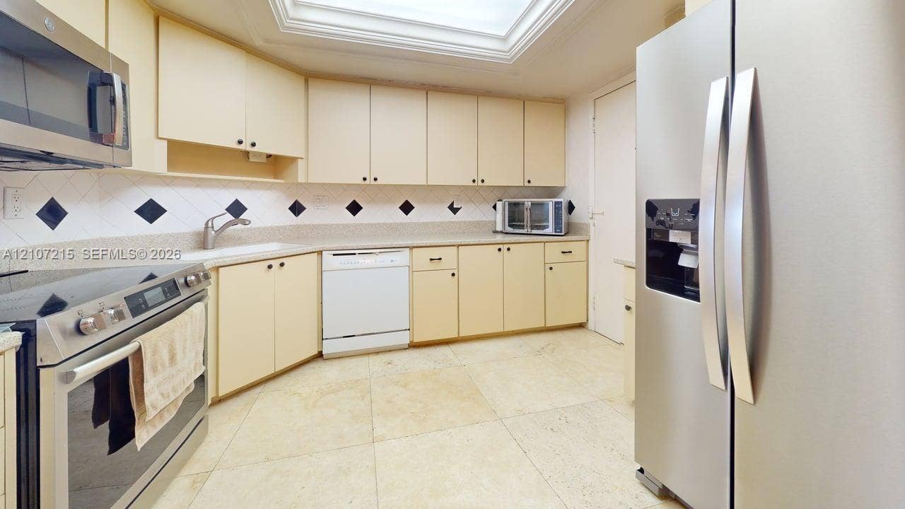 2100 S Ocean Lane, #303, Fort Lauderdale, FL 33316 Photo 7
