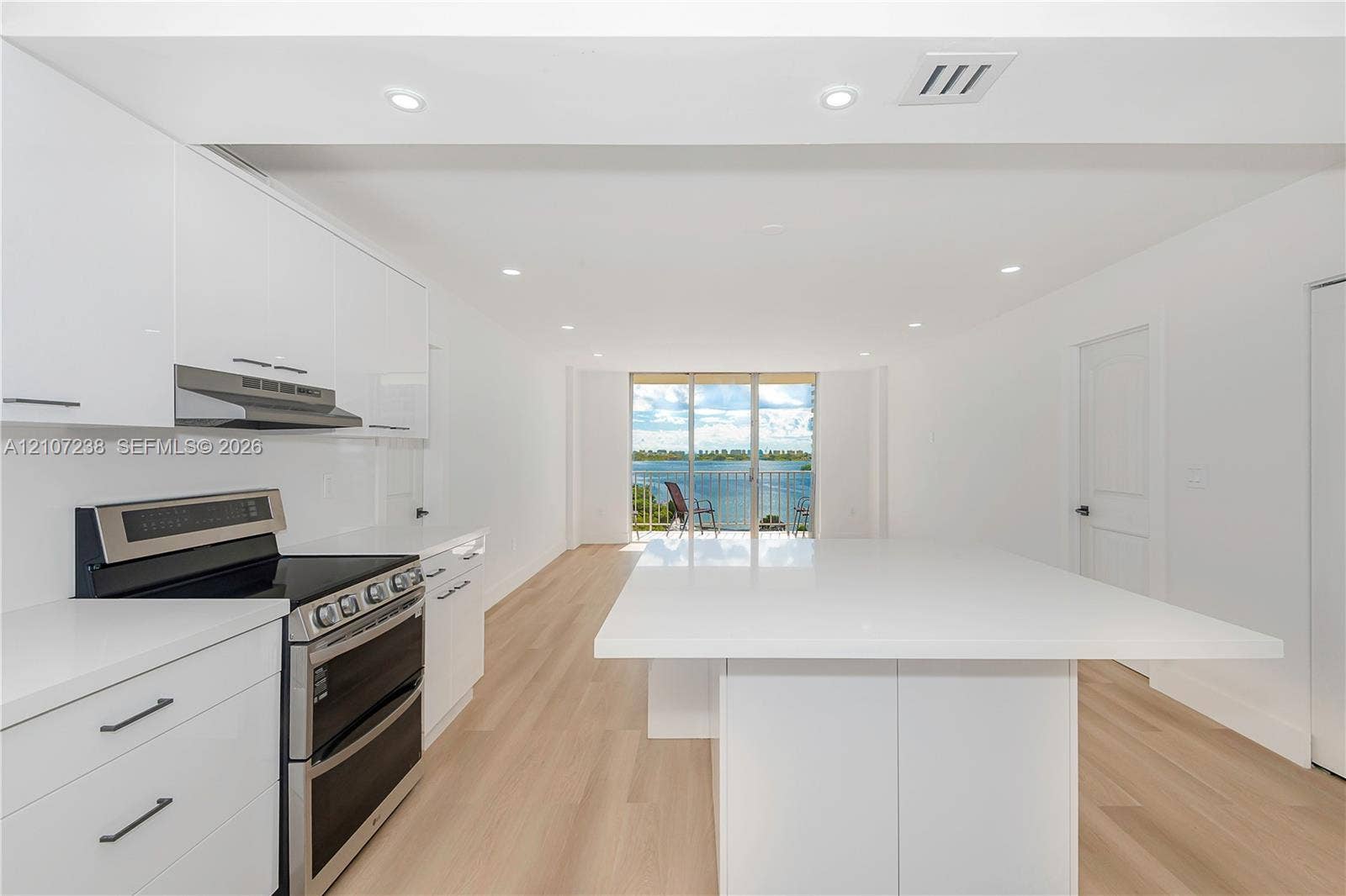 11111 Biscayne Boulevard, #1125, Miami, Miami, FL 33181 Photo 13