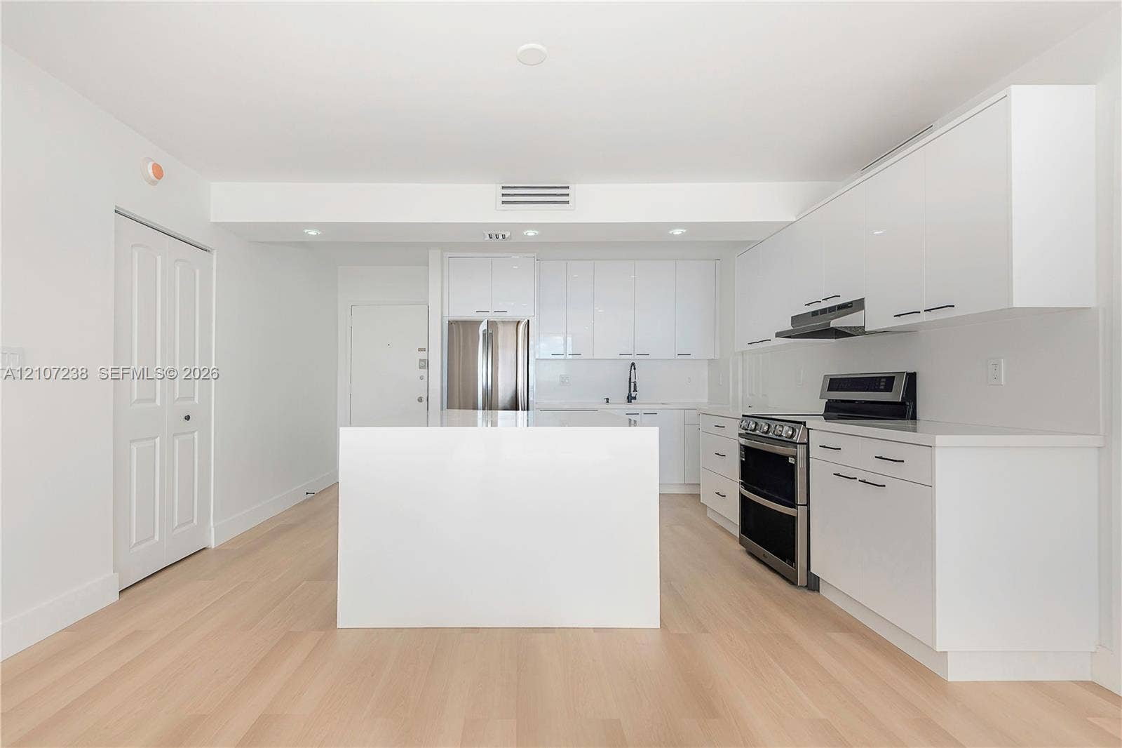 11111 Biscayne Boulevard, #1125, Miami, Miami, FL 33181 Photo 3