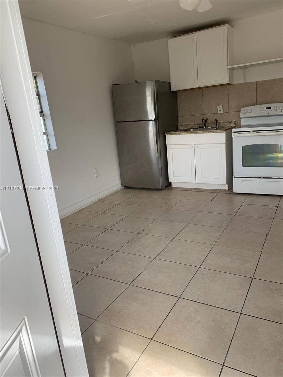 517 NW 1st Avenue, #4, Hallandale Beach, Hallandale Beach, FL 33009 Photo 2