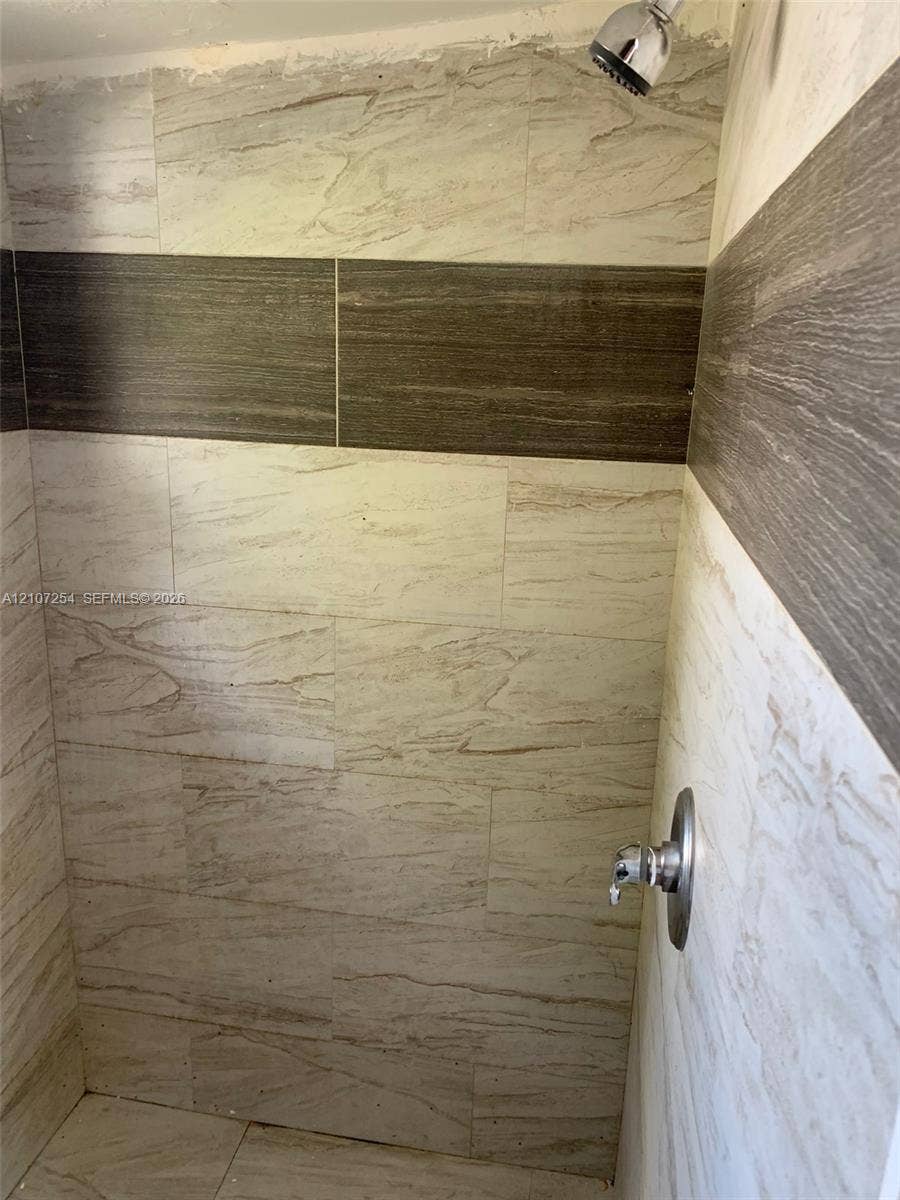 517 NW 1st Avenue, #4, Hallandale Beach, Hallandale Beach, FL 33009 Photo 15