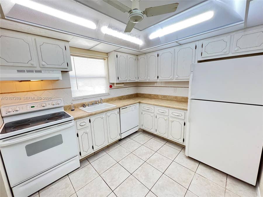 Property photo for 403 SW Natura Avenue, #F, Deerfield Beach, FL
