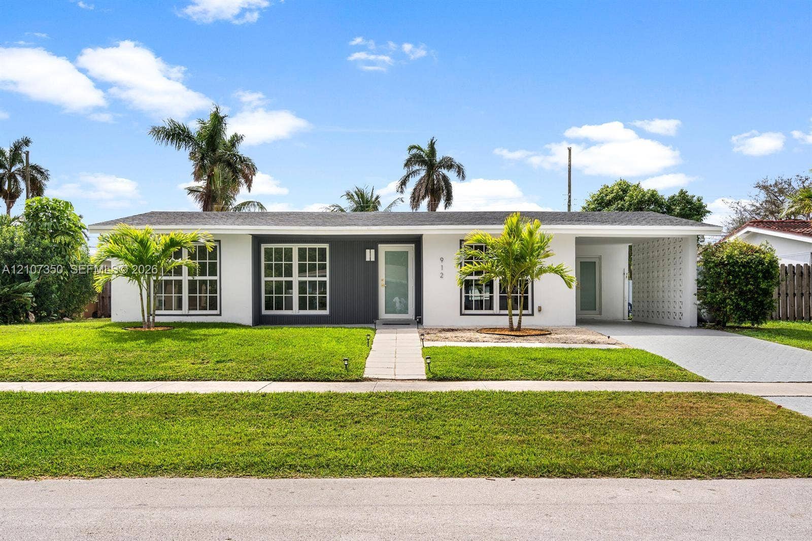 912 SE 16th Place, Deerfield Beach, FL 33441 Photo 2