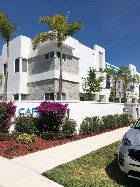 Property photo for 1629 NE 9th Street, #1629, Fort Lauderdale, FL