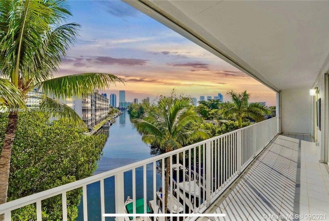 16531 NE 35th Avenue, #402-11, North Miami Beach, FL 33160 great sunsets