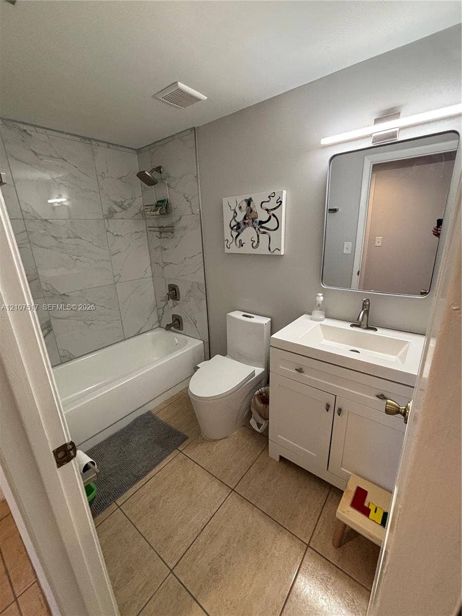 16531 NE 35th Avenue, #402-11, North Miami Beach, FL 33160 Second Bathroom