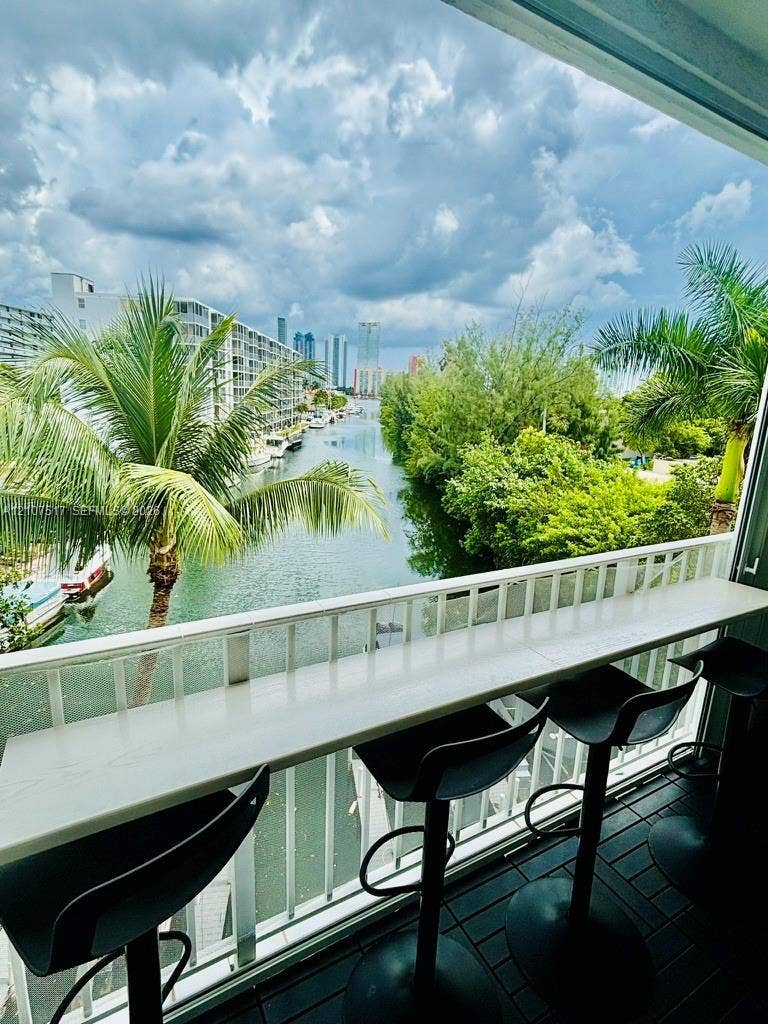 16531 NE 35th Avenue, #402-11, North Miami Beach, FL 33160 balcony bar is removable