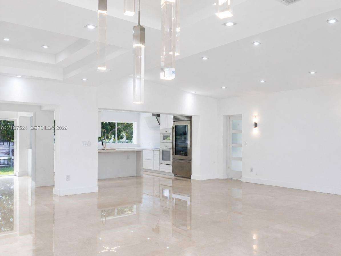 310 190th Street, Sunny Isles Beach, Sunny Isles Beach, FL 33160 Photo 2