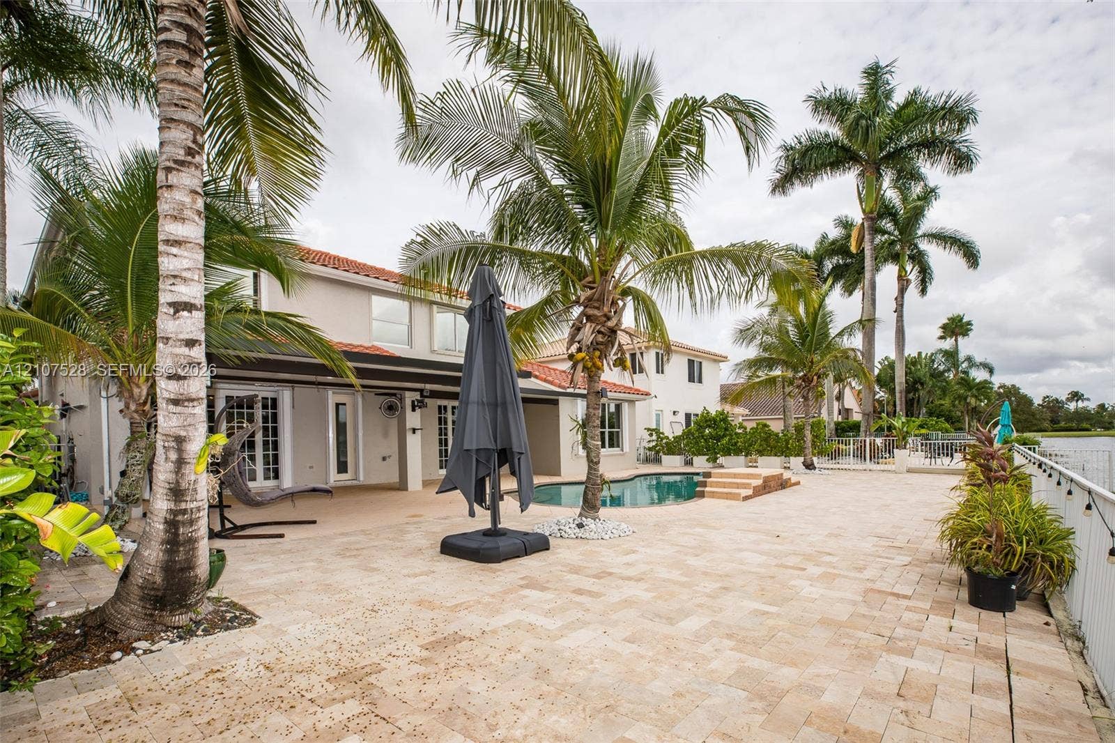 1593 SW 189th Avenue, Pembroke Pines, Pembroke Pines, FL 33029 Plenty of space to entertain!