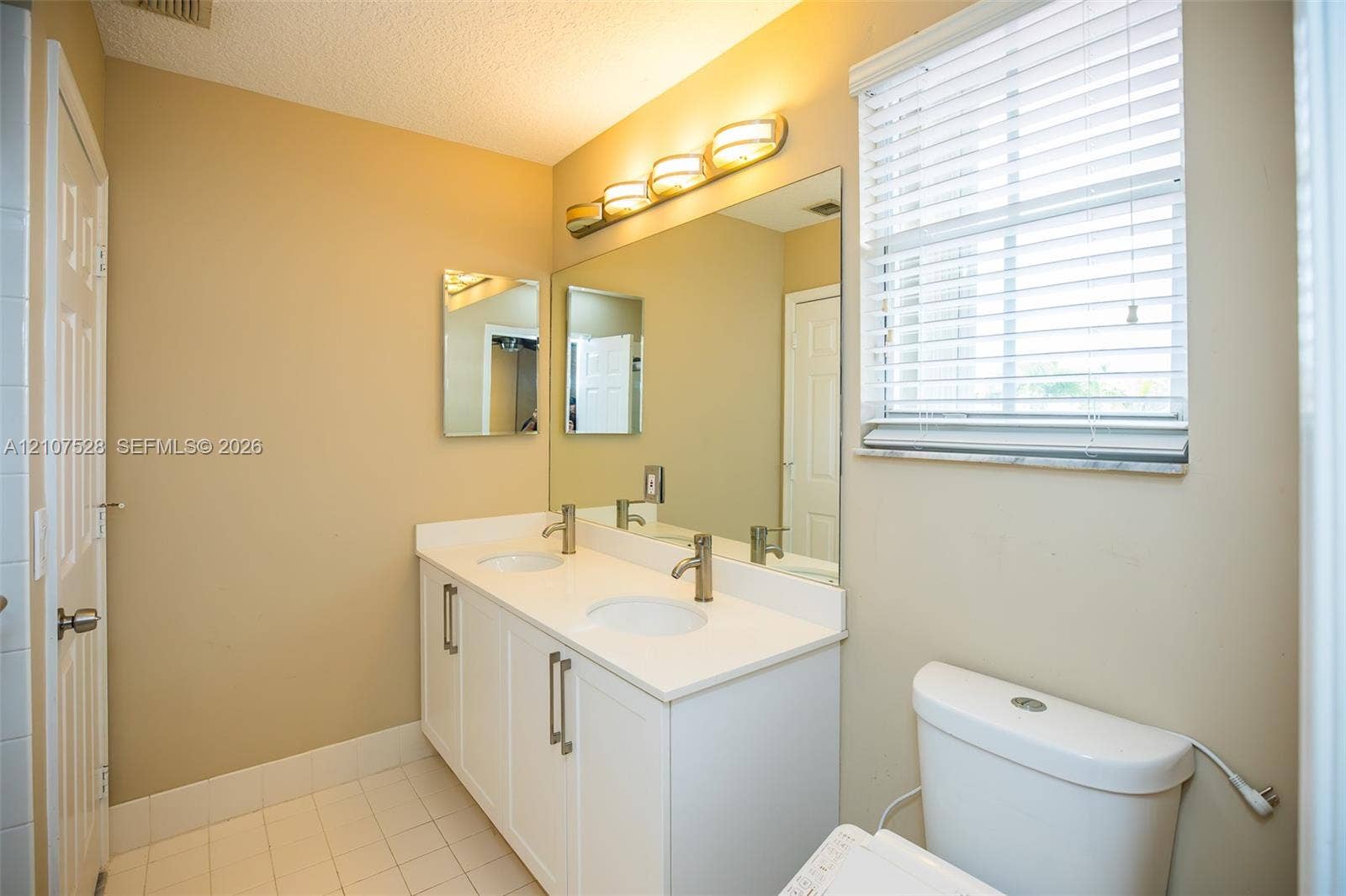 1593 SW 189th Avenue, Pembroke Pines, Pembroke Pines, FL 33029 Bathroom 2