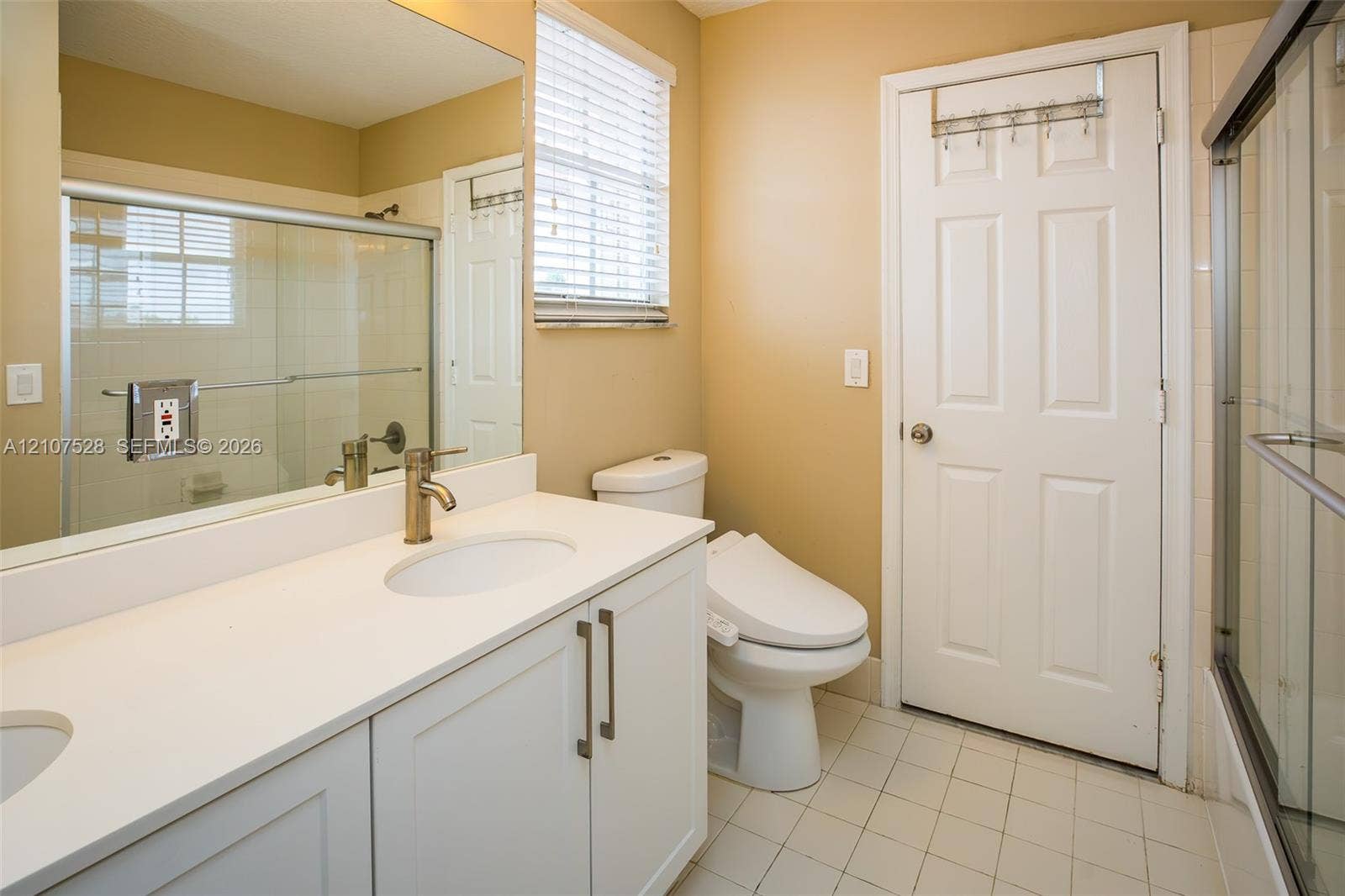 1593 SW 189th Avenue, Pembroke Pines, Pembroke Pines, FL 33029 Bathroom 2