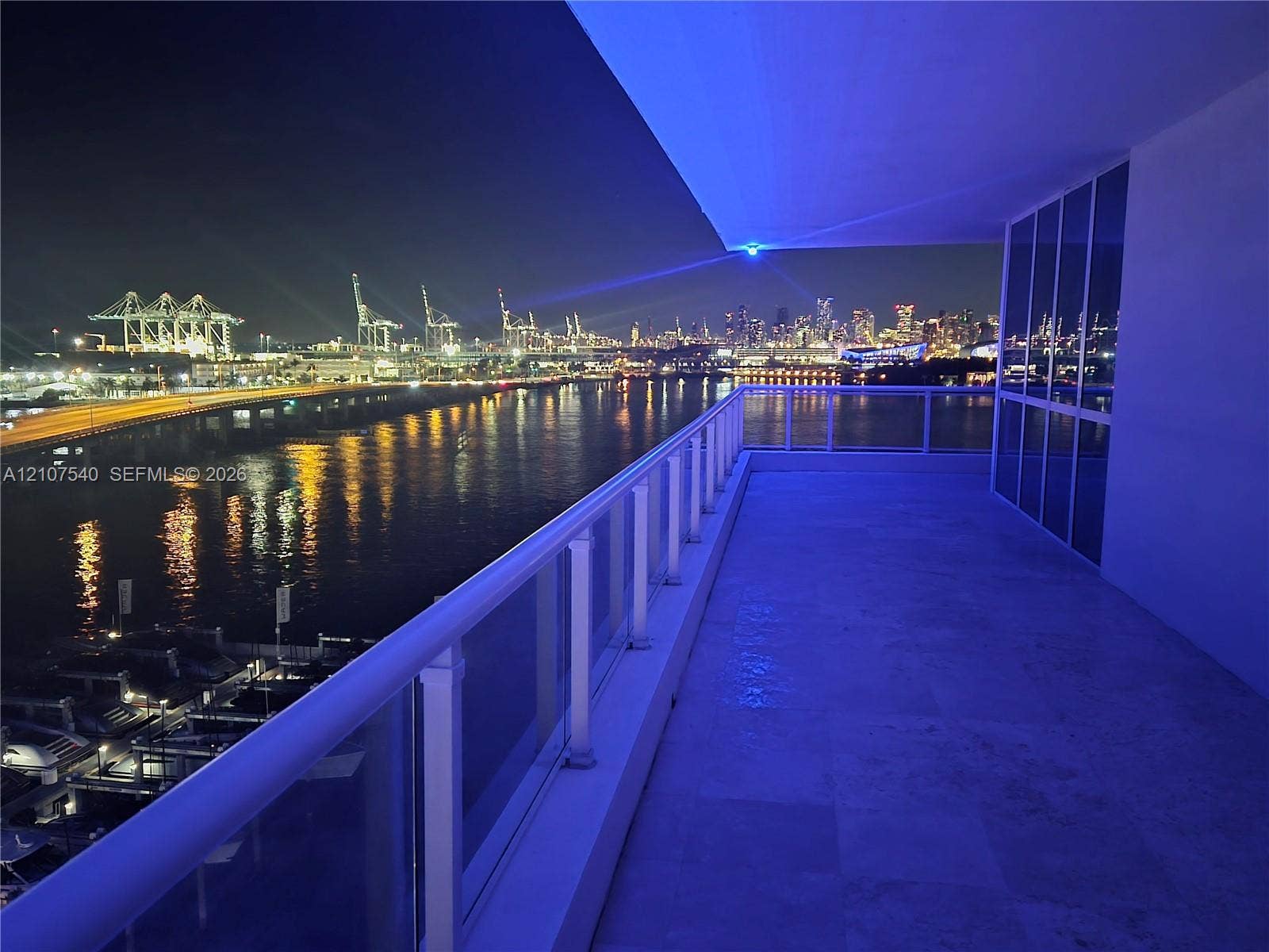 Oversized Balcony with incredible downtown Miami skyline views- Day & Night!