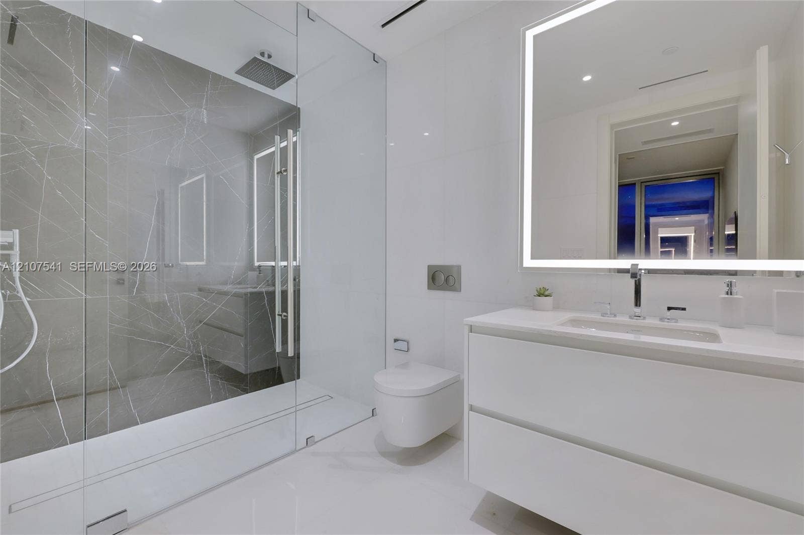 300 Biscayne Boulevard Way, #5108, Miami, Miami, FL 33131 Photo 12