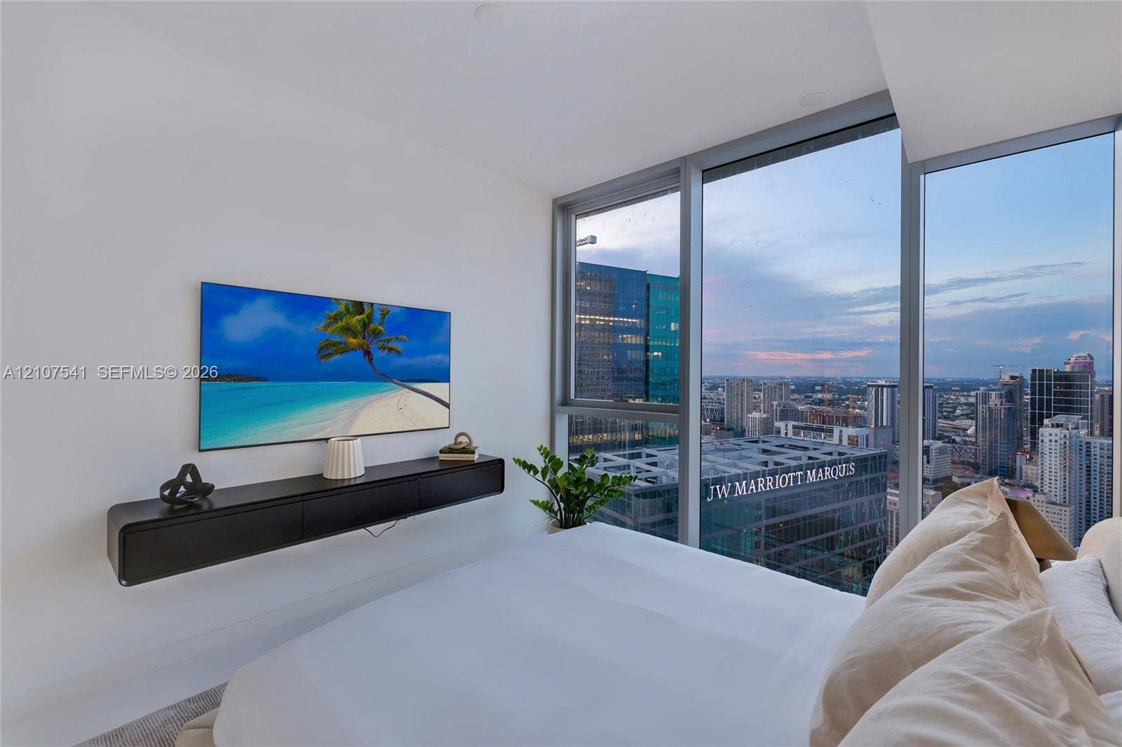 300 Biscayne Boulevard Way, #5108, Miami, Miami, FL 33131 Photo 10