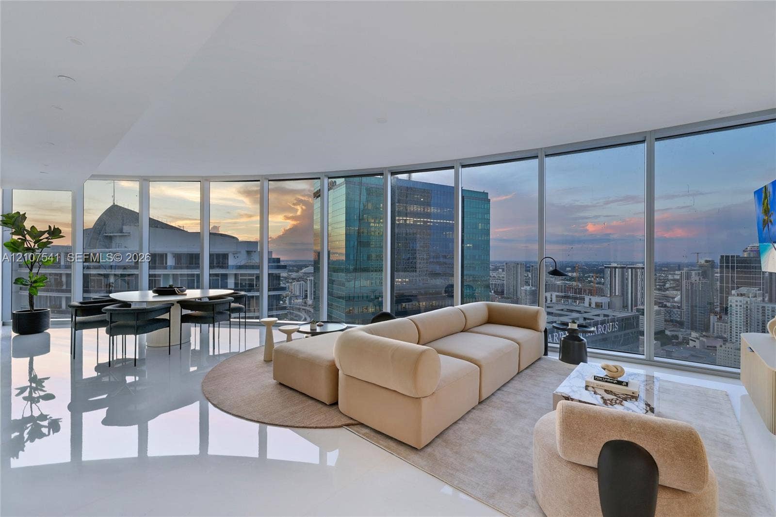 300 Biscayne Boulevard Way, #5108, Miami, Miami, FL 33131 Photo 1