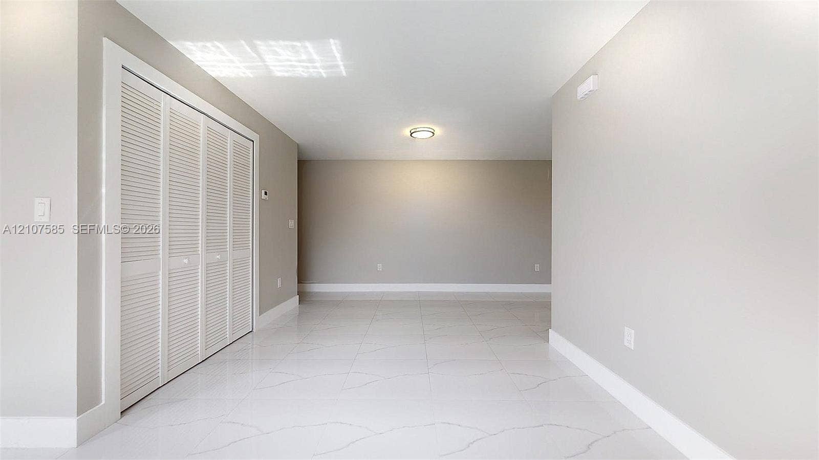 Entry/Living