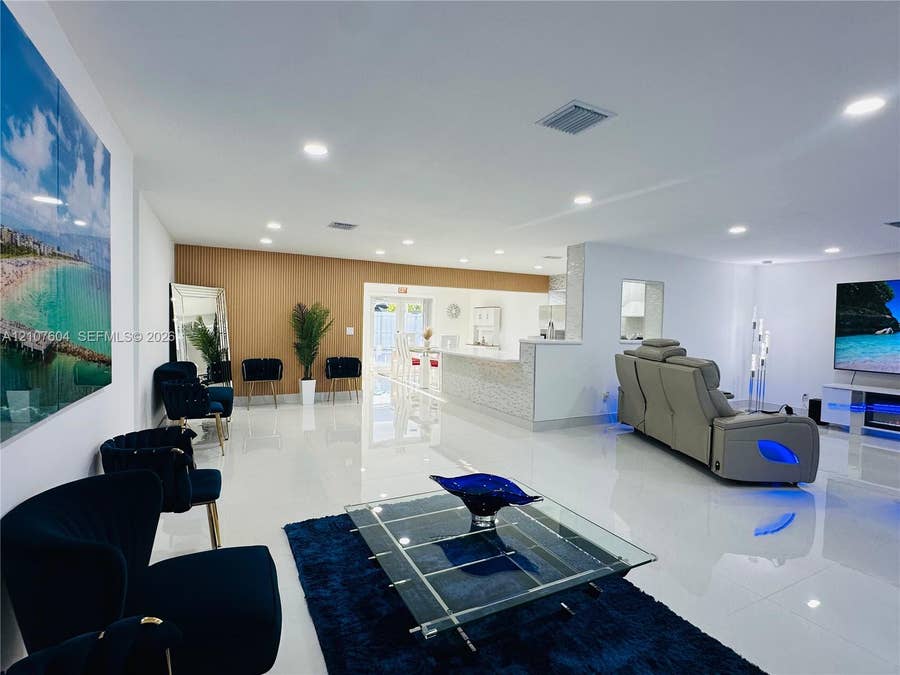 Property photo for 120 S 56th Avenue, Hollywood, FL
